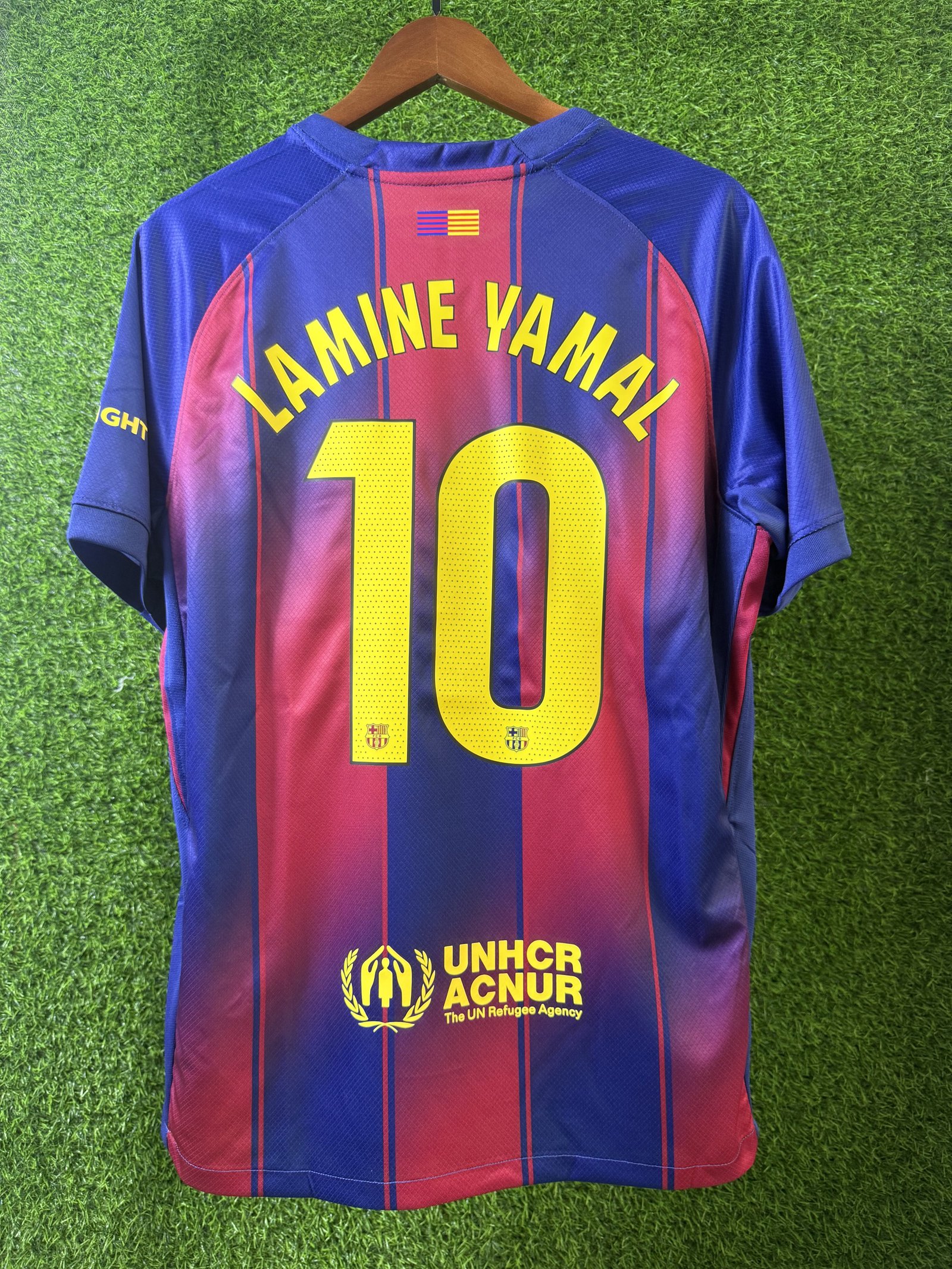 LAMINE YAMAL #10       2025/2026 Barcelona Home  Football Shirt 1:1 Thai Quality