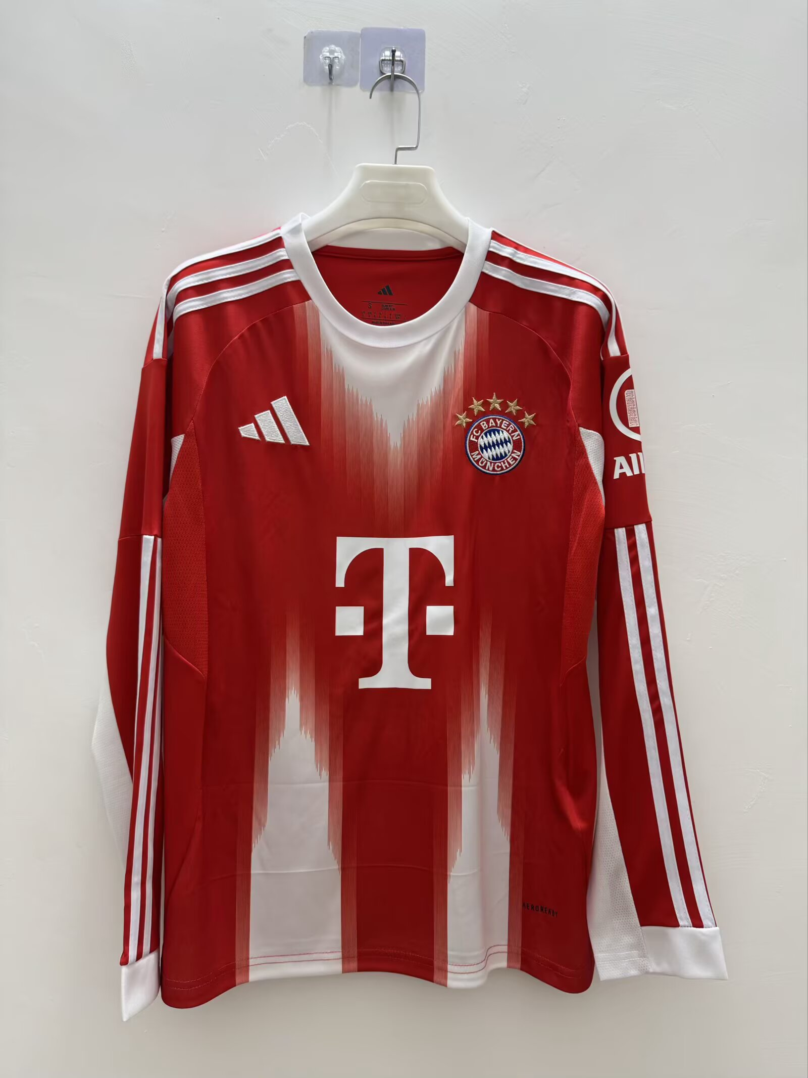 2025/2026 Long Sleeve Bayern Munich Home Football Shirt 1:1 Thai Quality