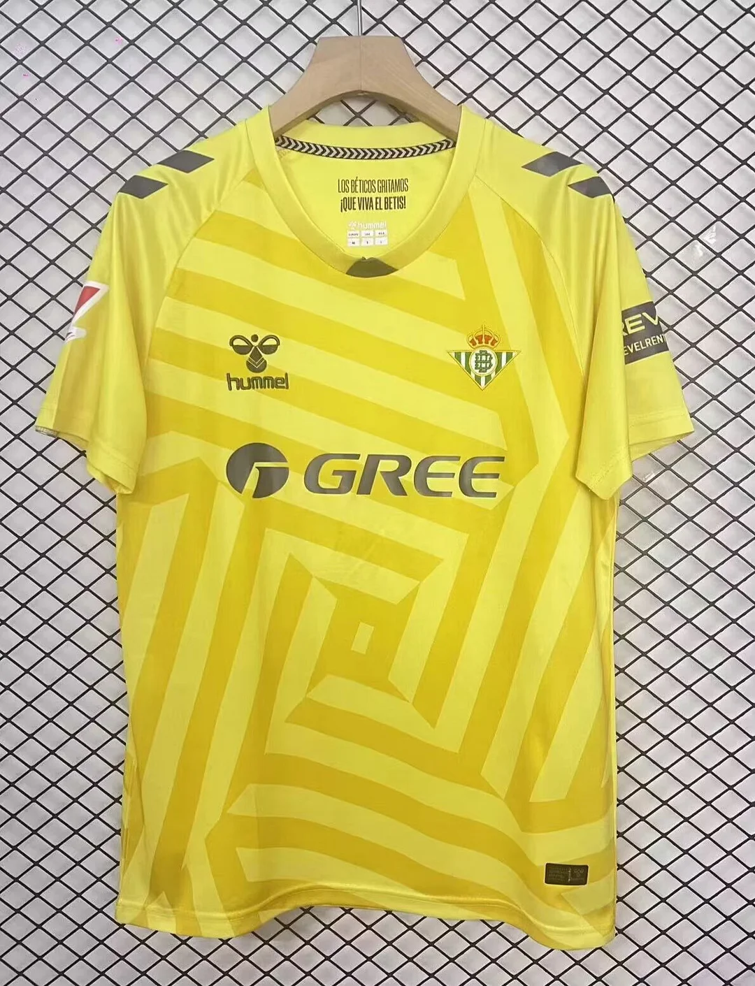2025/2026 Real Betis Goalkeeper Yellow Football Jersey 1:1 Thai Quality